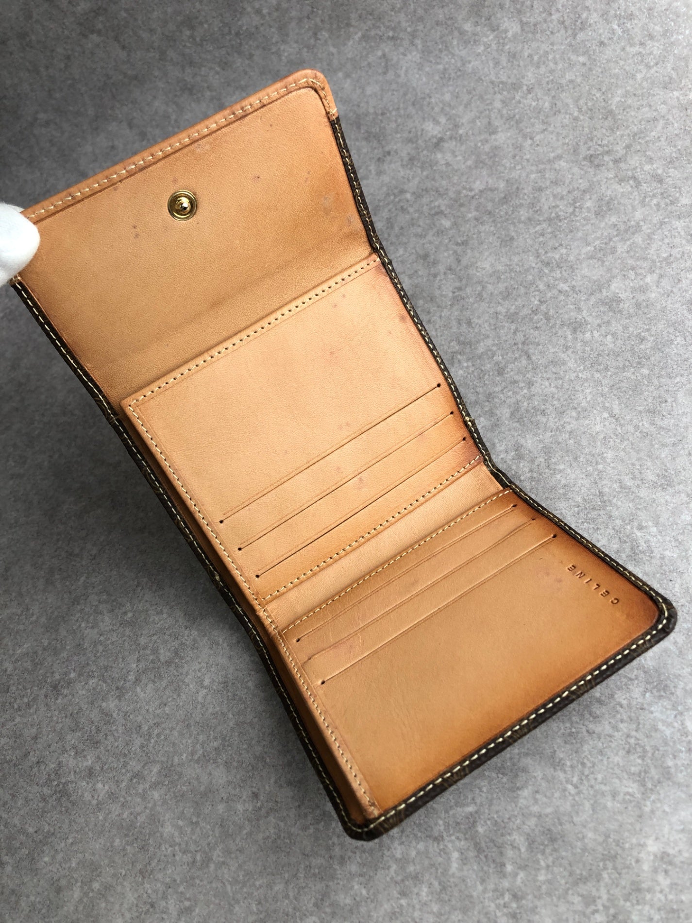 CELINE Macadam Metal Clasp Folded Wallet Brown Vintage za4zcj