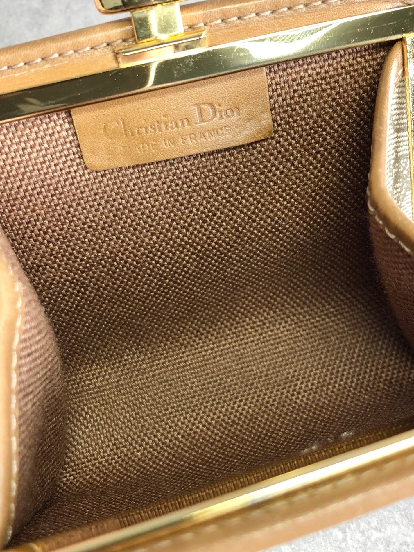 Christian Dior Trotter Honeycomb Pattern Metal Clasp Coin Purse Beige Vintage cmy3yp