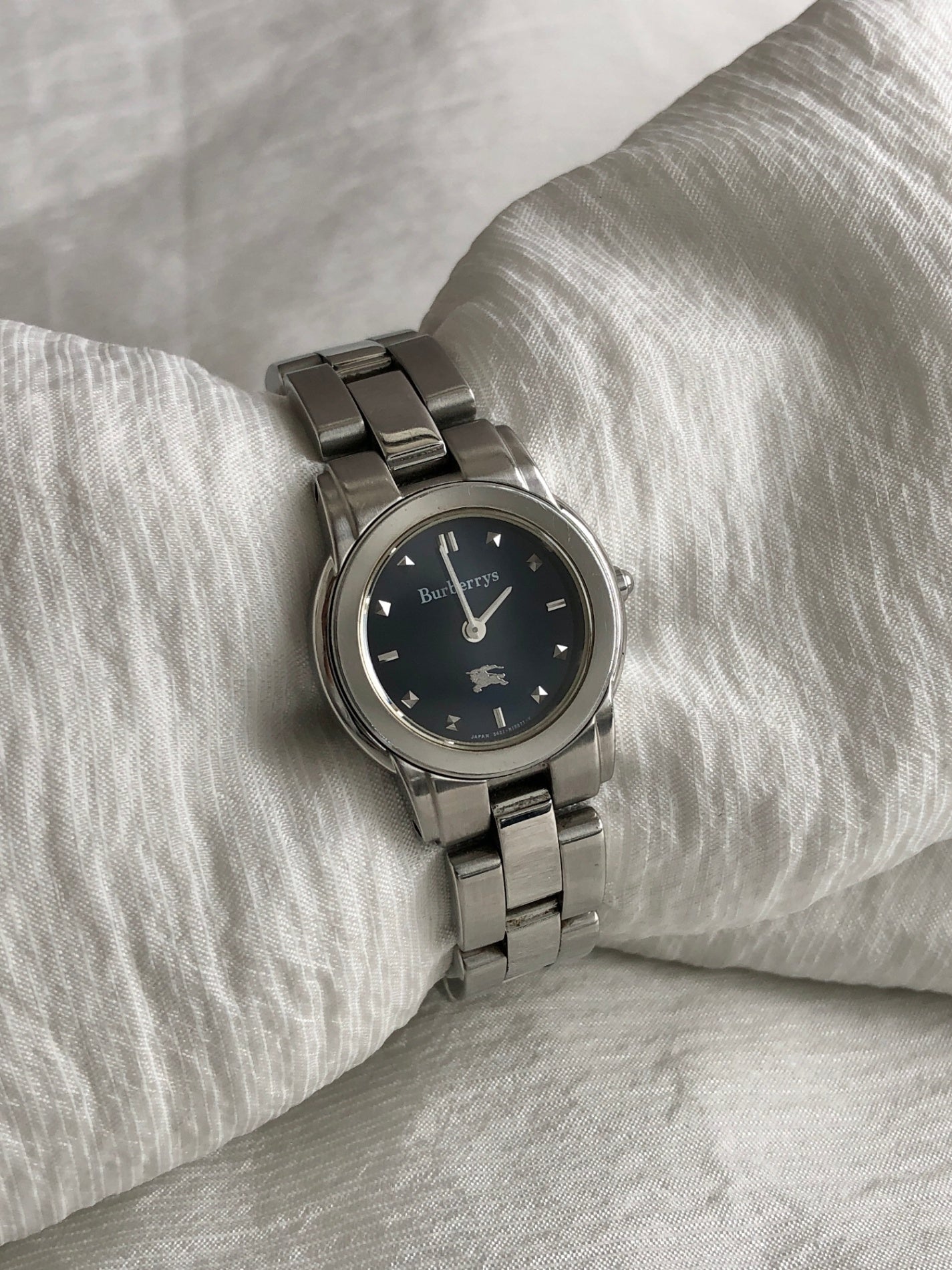 BURBERRY Logo Watch Silver 5421-H11411 Vintage 38ehpt