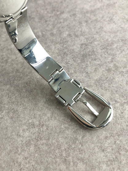 GUCCI Logo Quartz Watch Silver 6700L Vintage ypagh4
