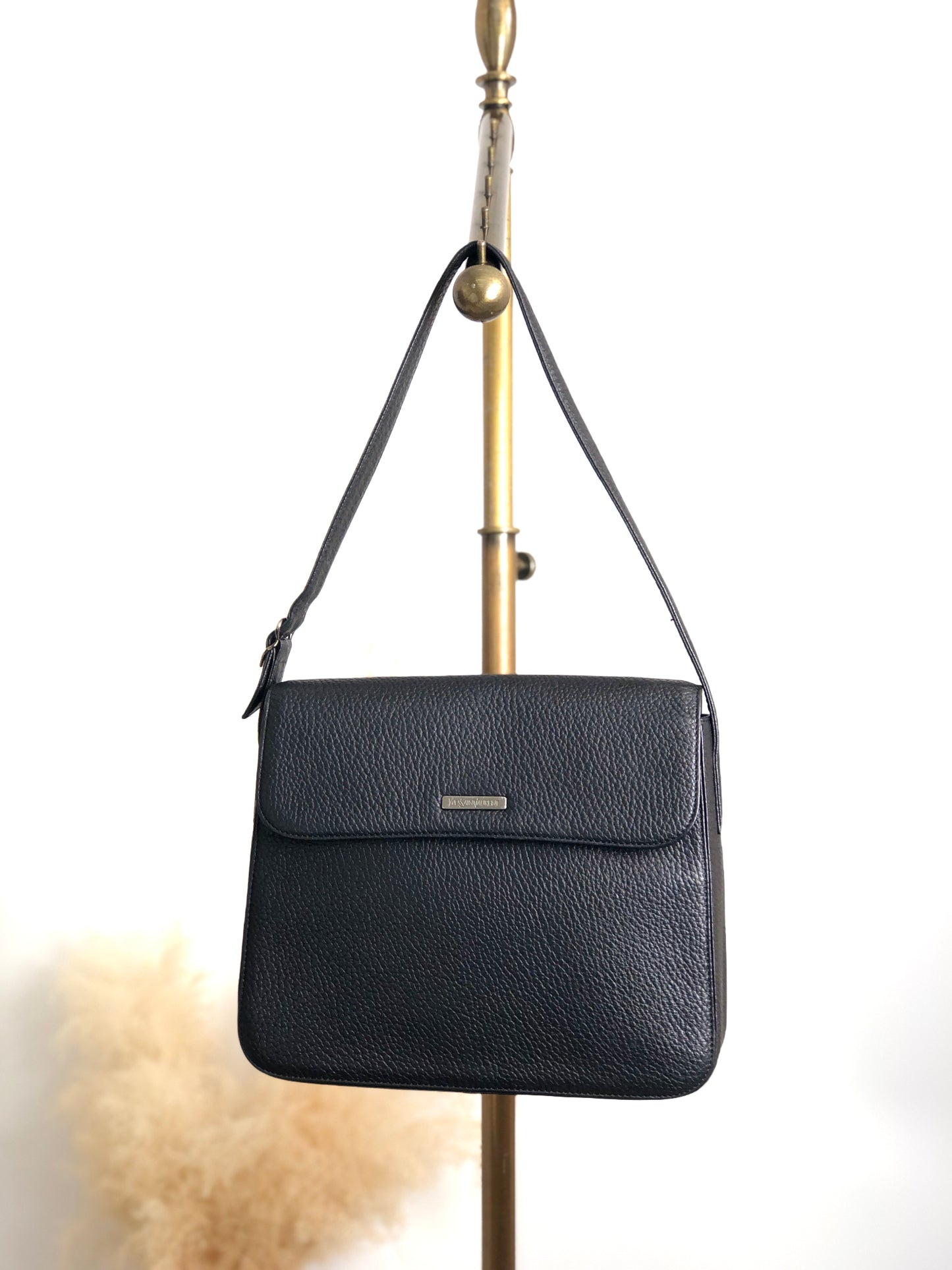 Yves Saint Laurent Logo Shoulder bag Black Vintage rpj32s