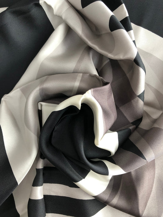 Christian Dior D Motif SILK Scarf Black Vintage 6kfbyz