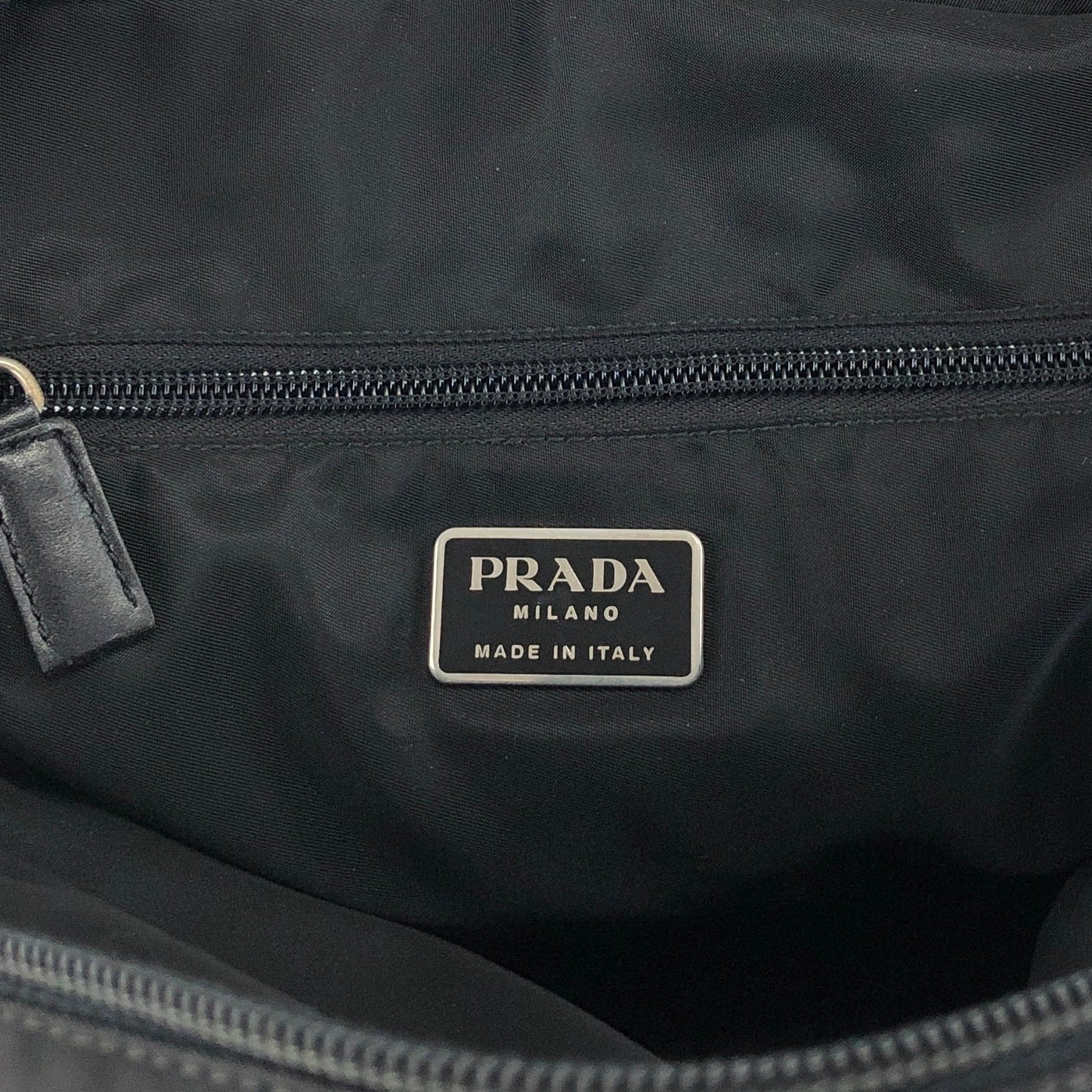 PRADA Tessuto Triangle Logo Sling bag Black Vintage p8ymye