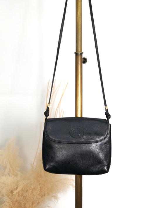 GUCCI Logo Embossed Shoulder bag Black Vintage awhzfg