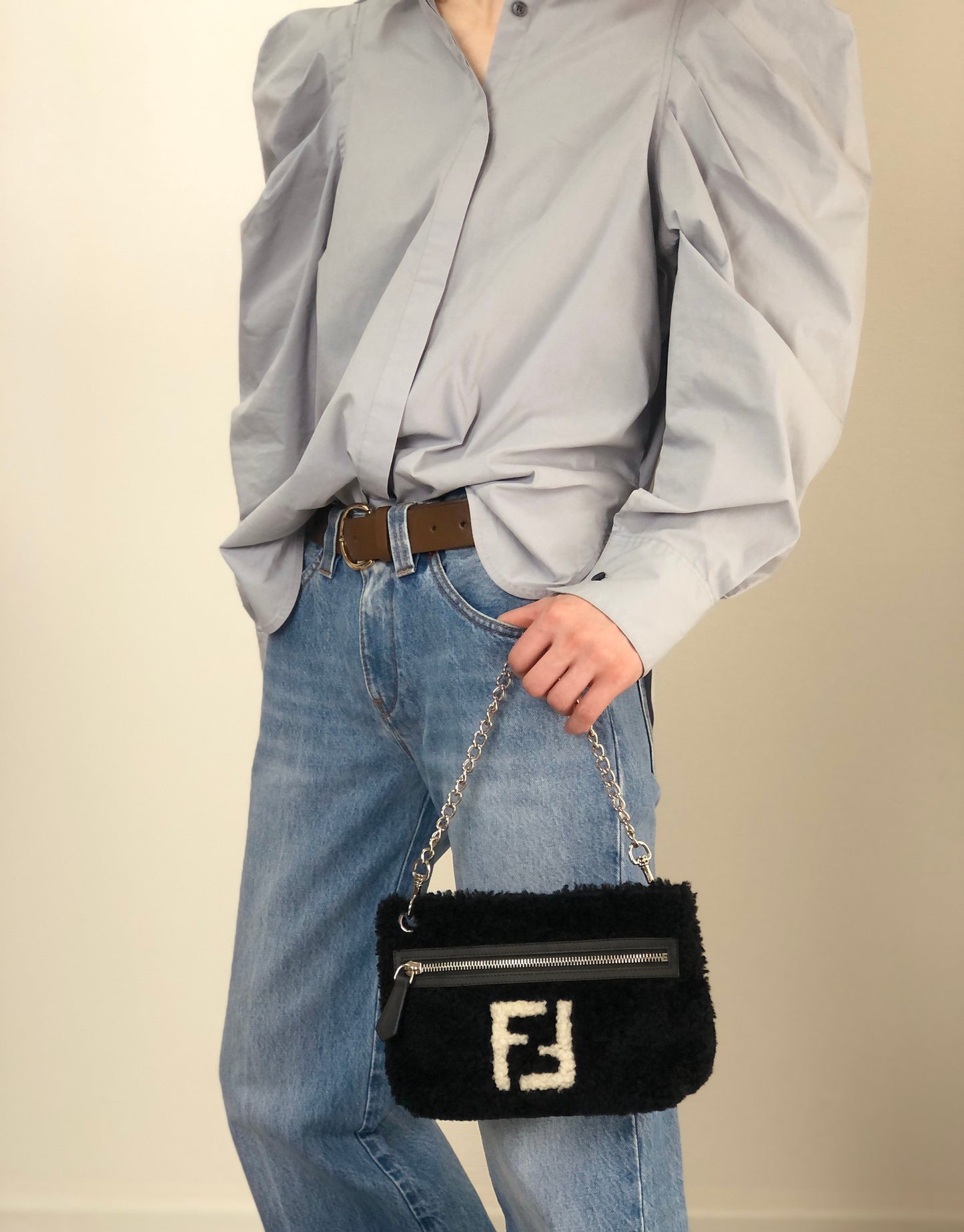 FENDI Logo Chain Handbag Black Vintage c34f5u