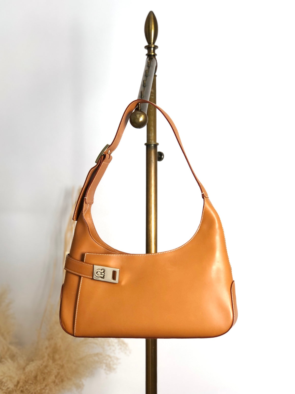 Salvatore Ferragamo Gancini Shoulder bag Brown Vintage 6kjzn6