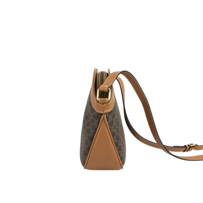CELINE Macadam Blason Shoulder bag Brown Vintage gyf3yb