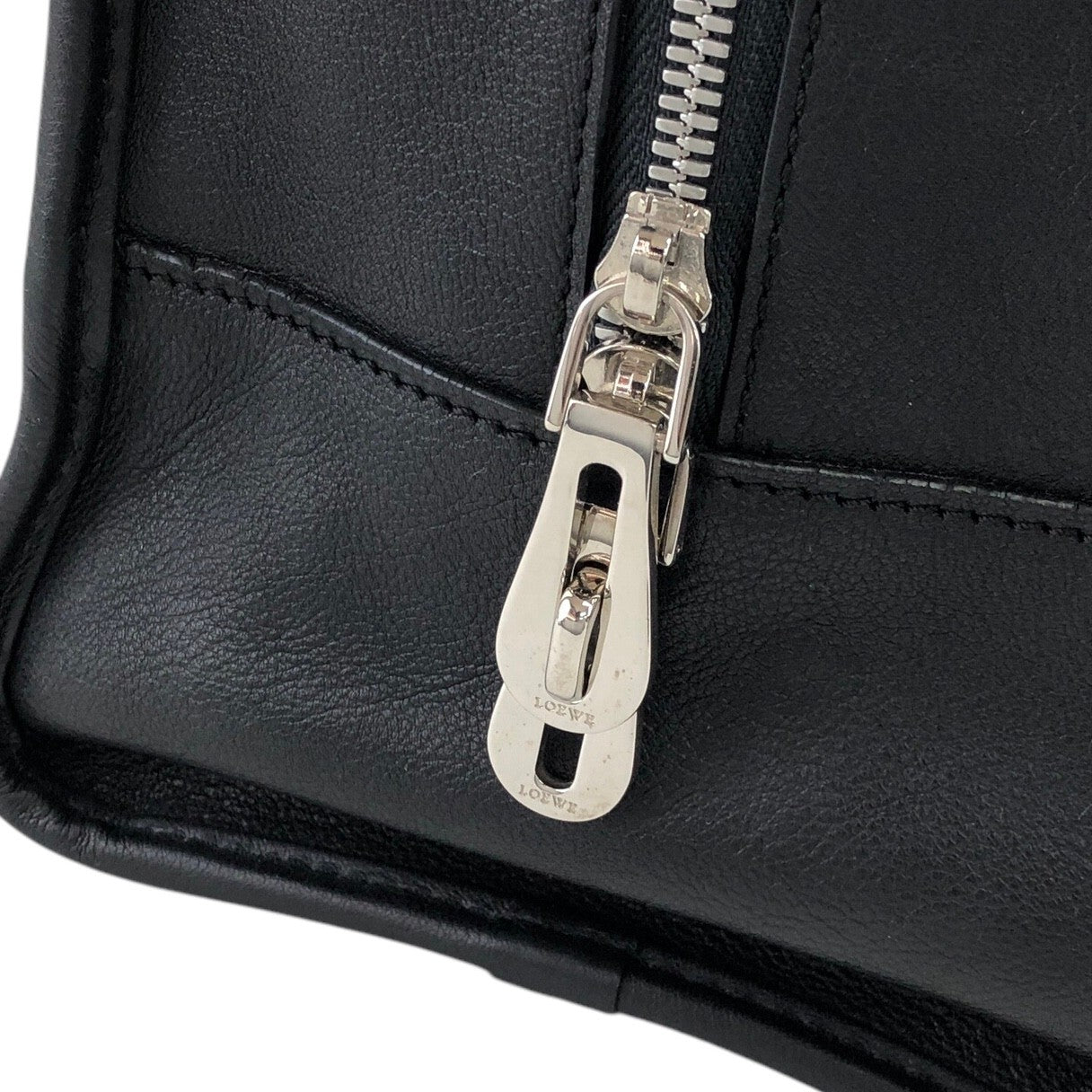 LOEWE Amazona36 Anagram 手提包 波士頓包 黑色 復古 rgigfv