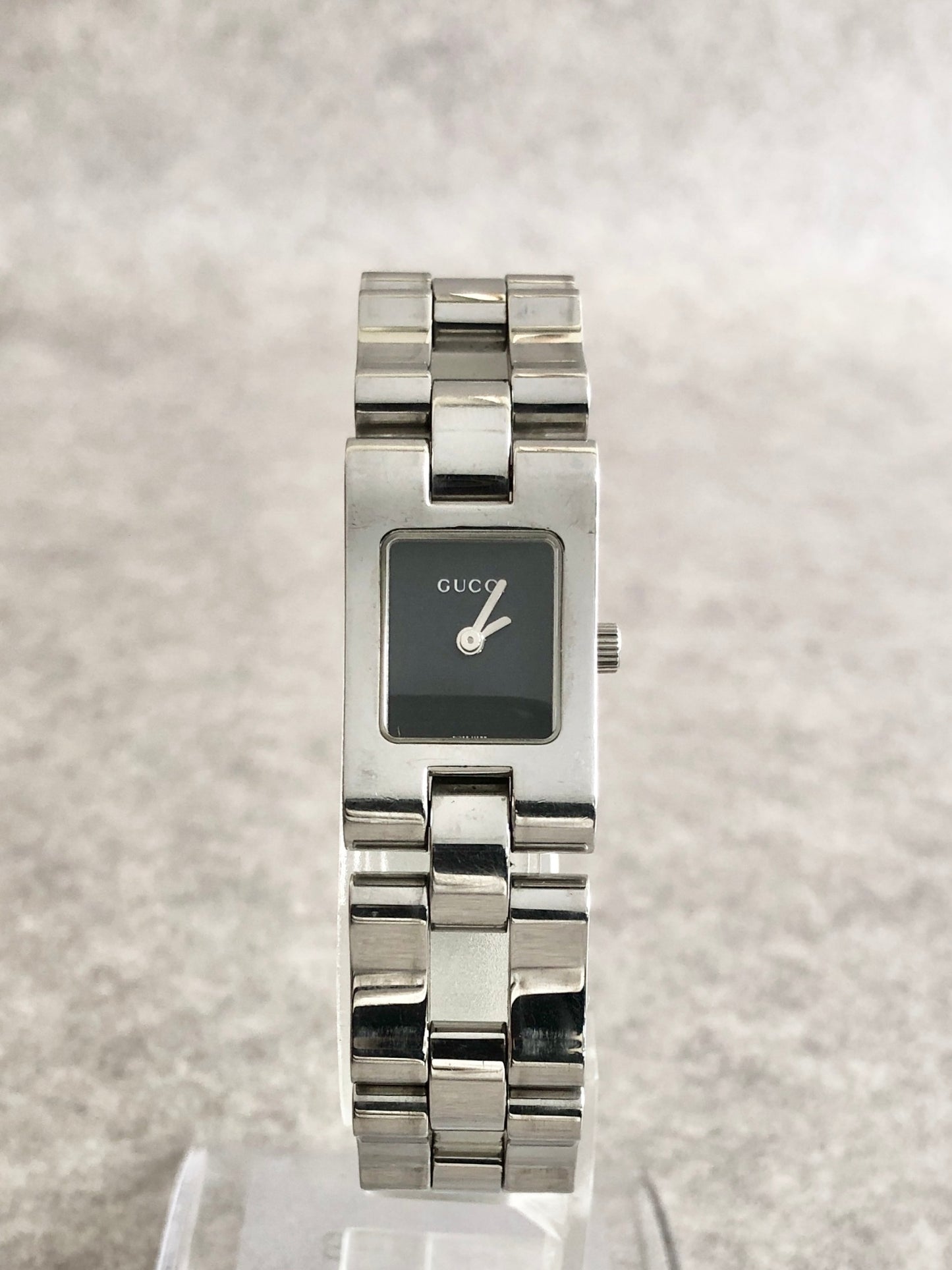 GUCCI Quartz Watch Silver 2305L Vintage njryxd
