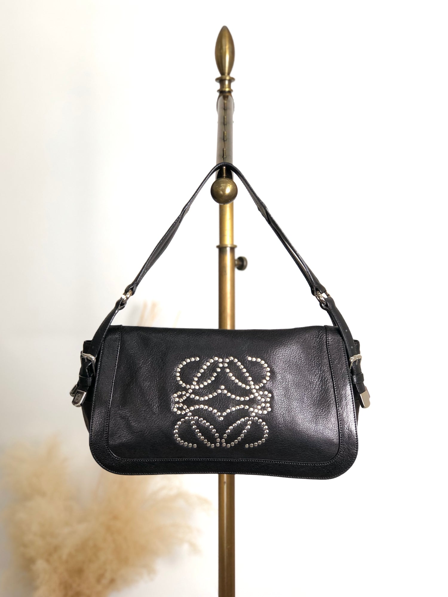 Vintageshop solo - The best shop in Old CELINE and High brand bags