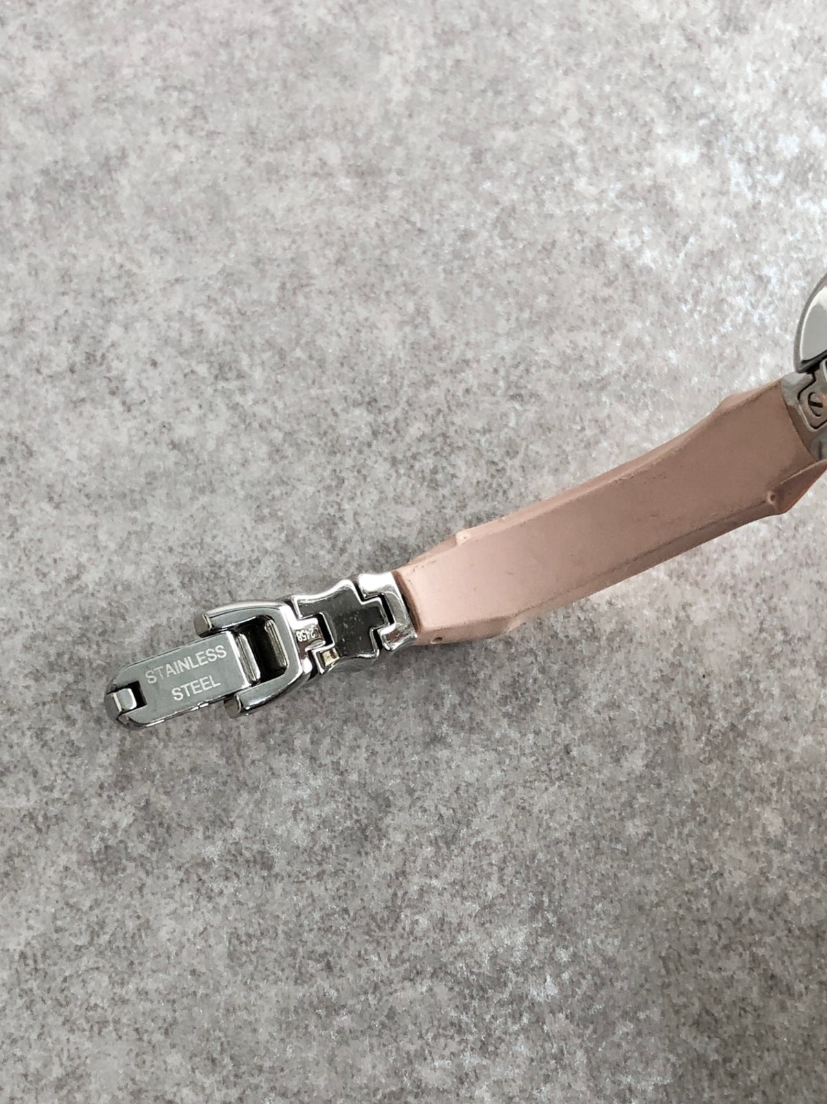GUCCI Bamboo Logo Quartz Watch Silver×Pink 6800L Vintage 37ndtf