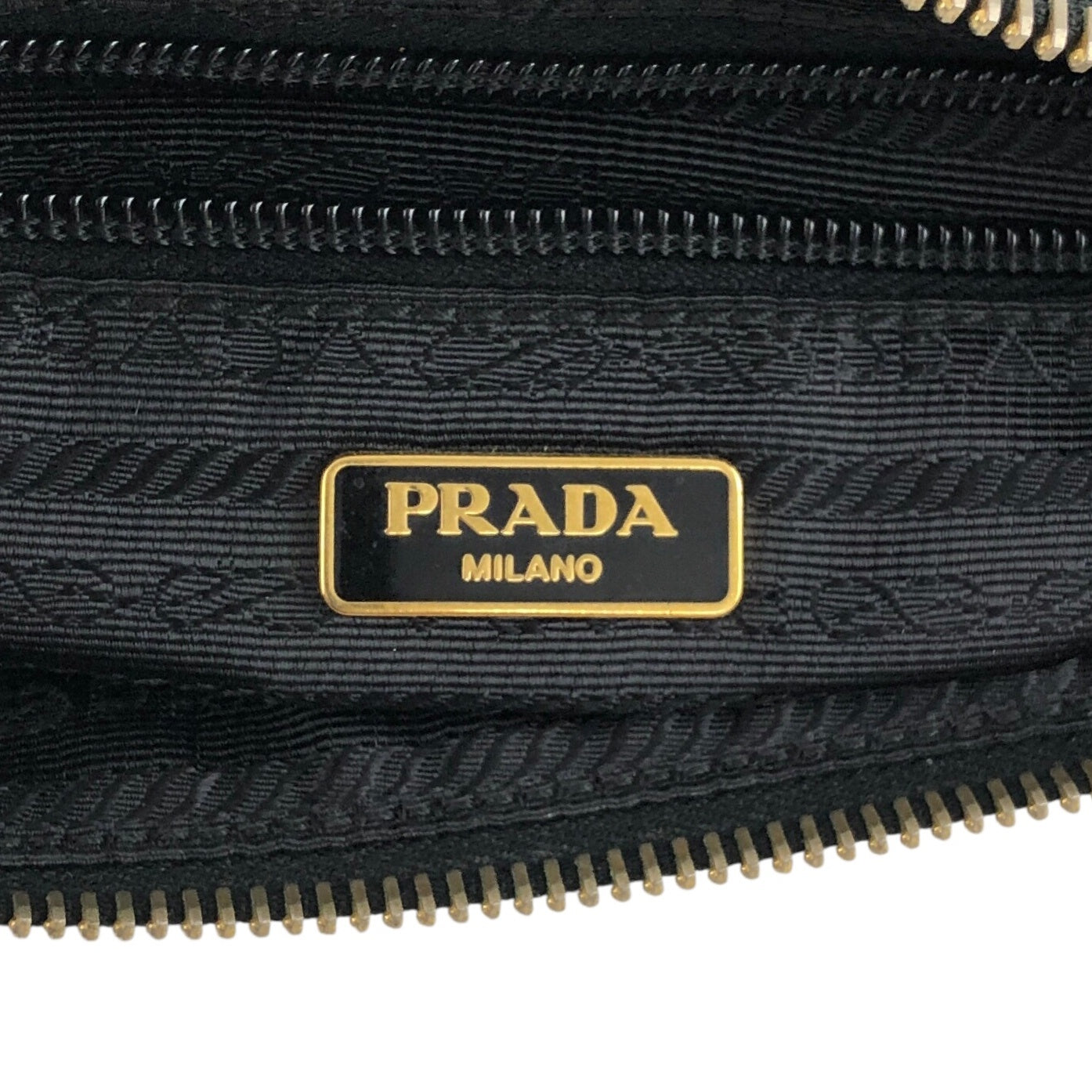 PRADA 三角形標誌單肩包 黑色 復古 st38ni