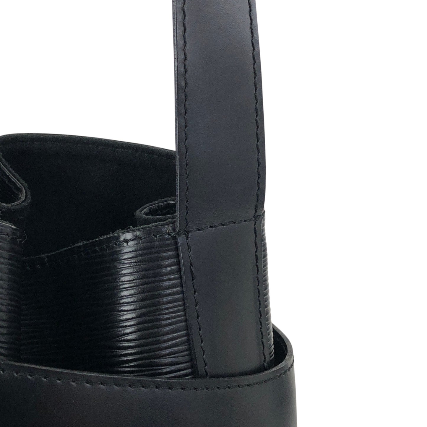 LOUIS VUITTON Epi Drawstring Shoulder bag Black Vintage 6ajzsh