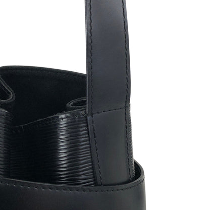 LOUIS VUITTON Epi Drawstring Shoulder bag Black Vintage 6ajzsh
