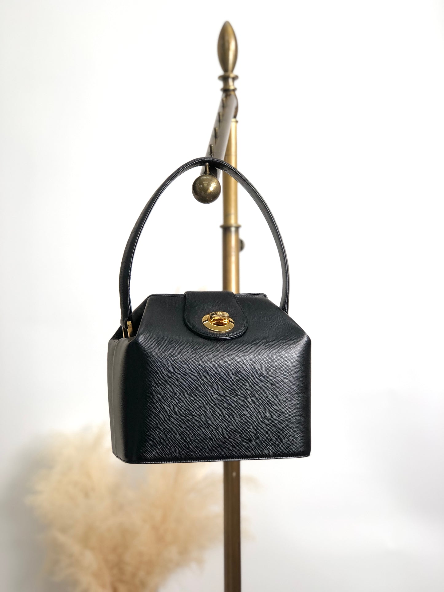 GIVENCHY Turn Lock Handbag Black Vintage zrhm8a