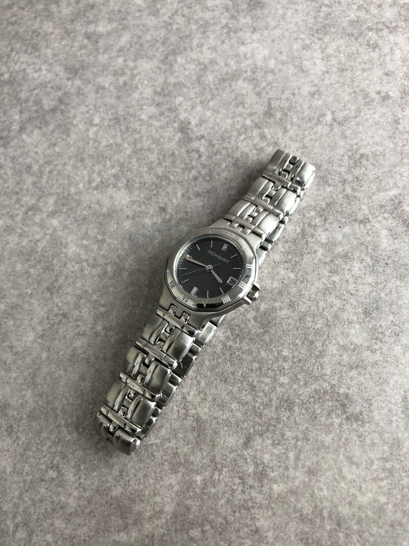 Yves Saint Laurent Logo Quartz Watch Silver×Black 9616-H18636 Vintage gzdk85