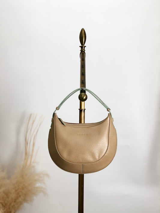 LOEWE Logo Embossed Round  Shoulder bag Hobobag Beige Vintage udejma