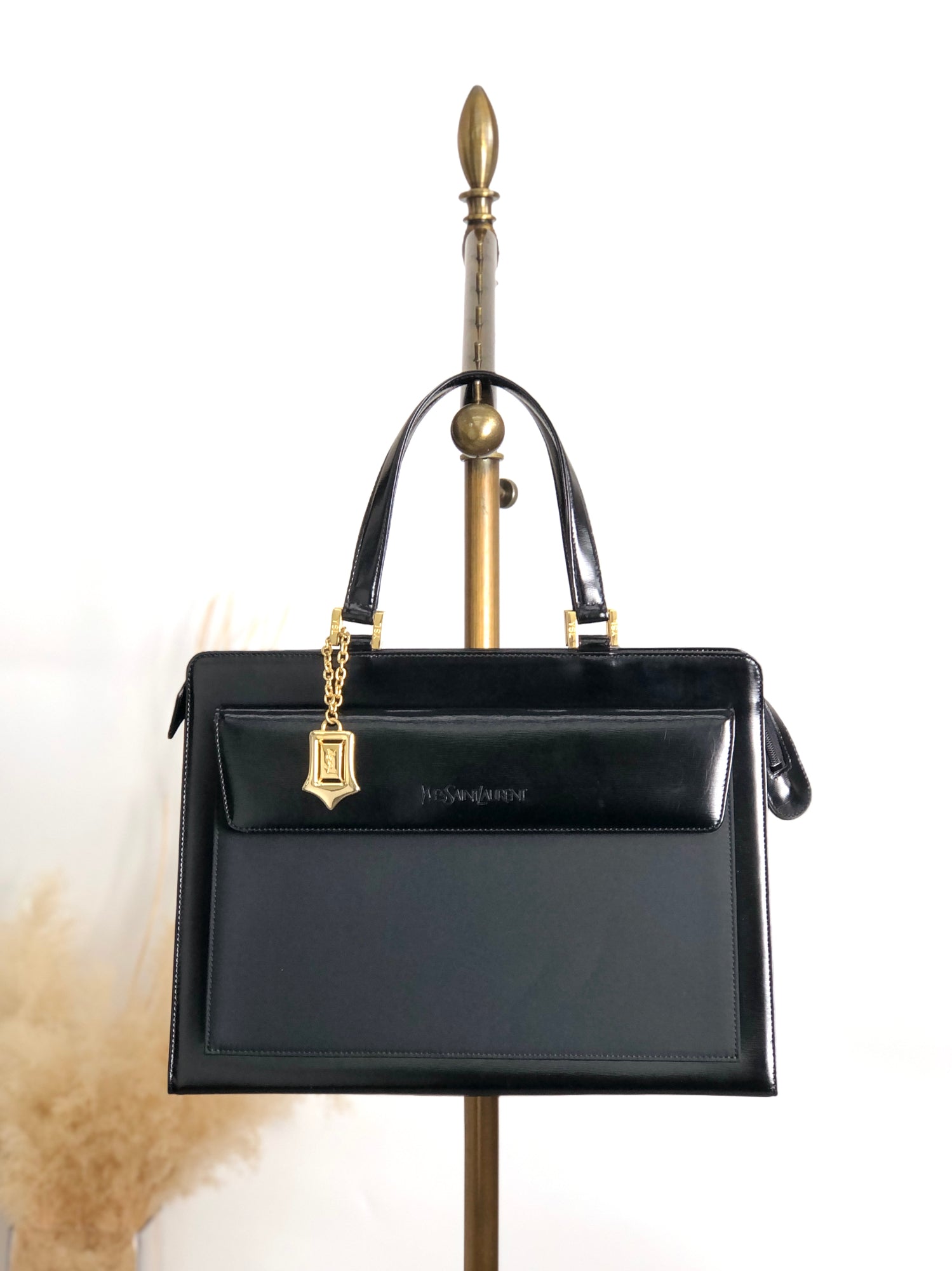 Vintageshop solo - The best shop in Old CELINE and High brand bags