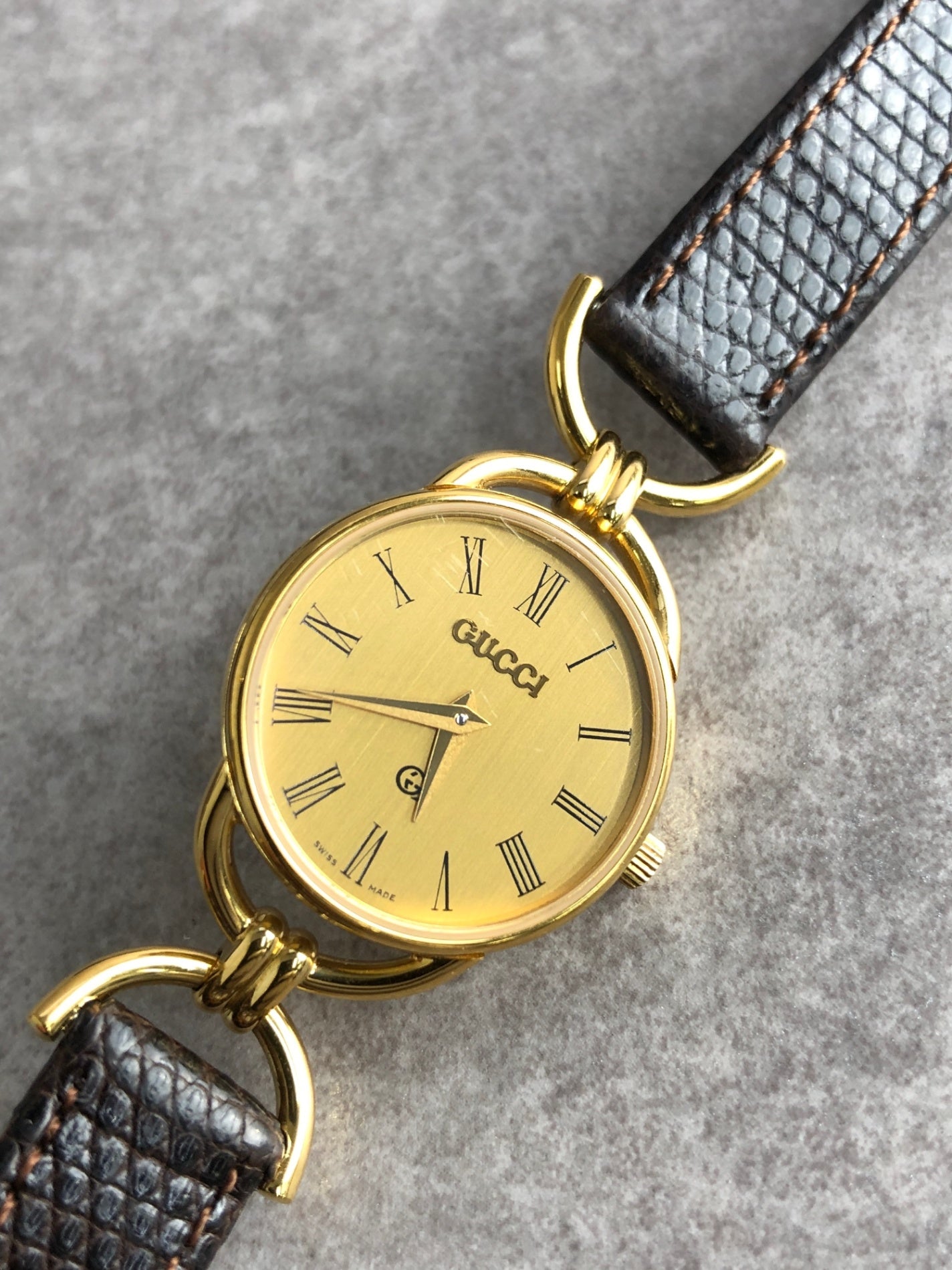 GUCCI Logo Quartz Watch Gold 6000L Vintage c25zxe