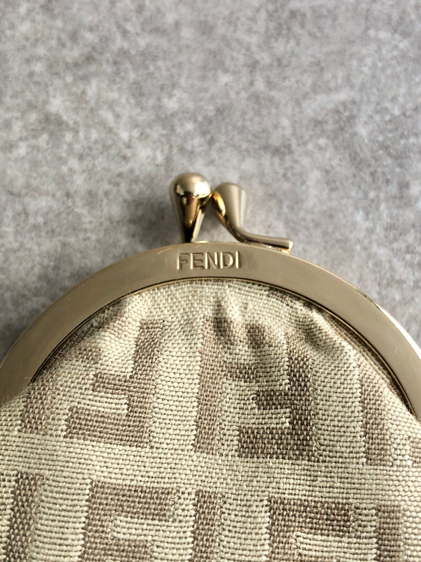 FENDI Zucchino Metal Clasp Coin Purse Beige Vintage fk2n4w