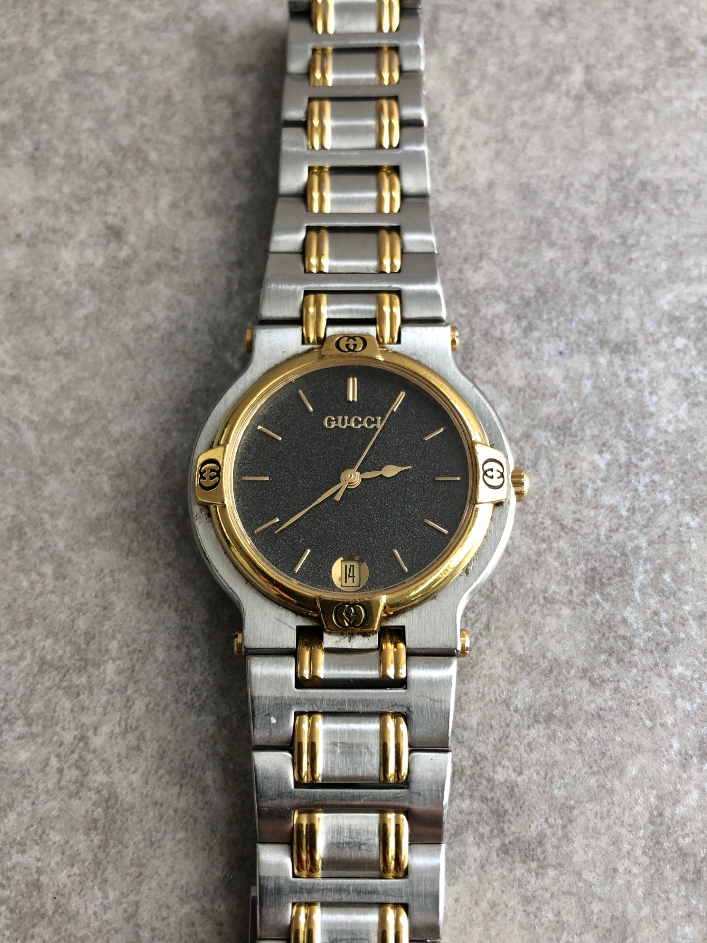 GUCCI Logo Quartz Watch Silver×Gold 9000M Vintage kfni2y
