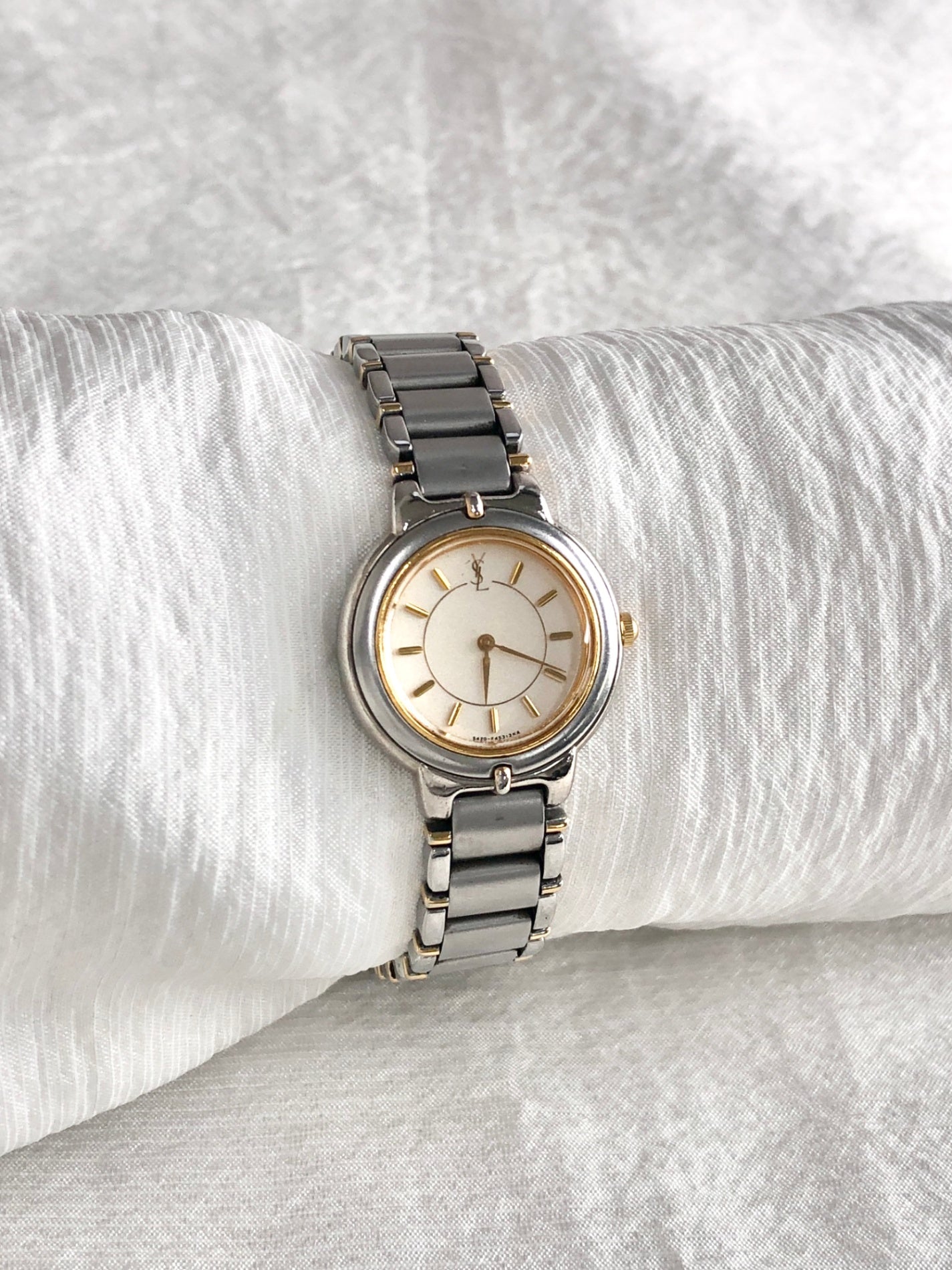 Vintage Yves Saint Laurent | VintageShop solo