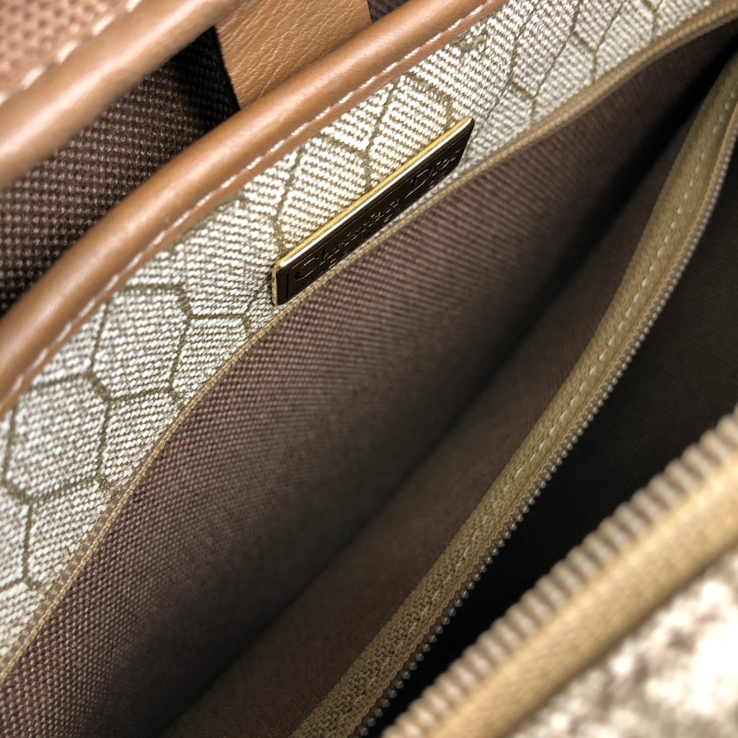Christian Dior Honeycomb Pattern CD Logo Shoulder bag Beige Vintage 4axxsb