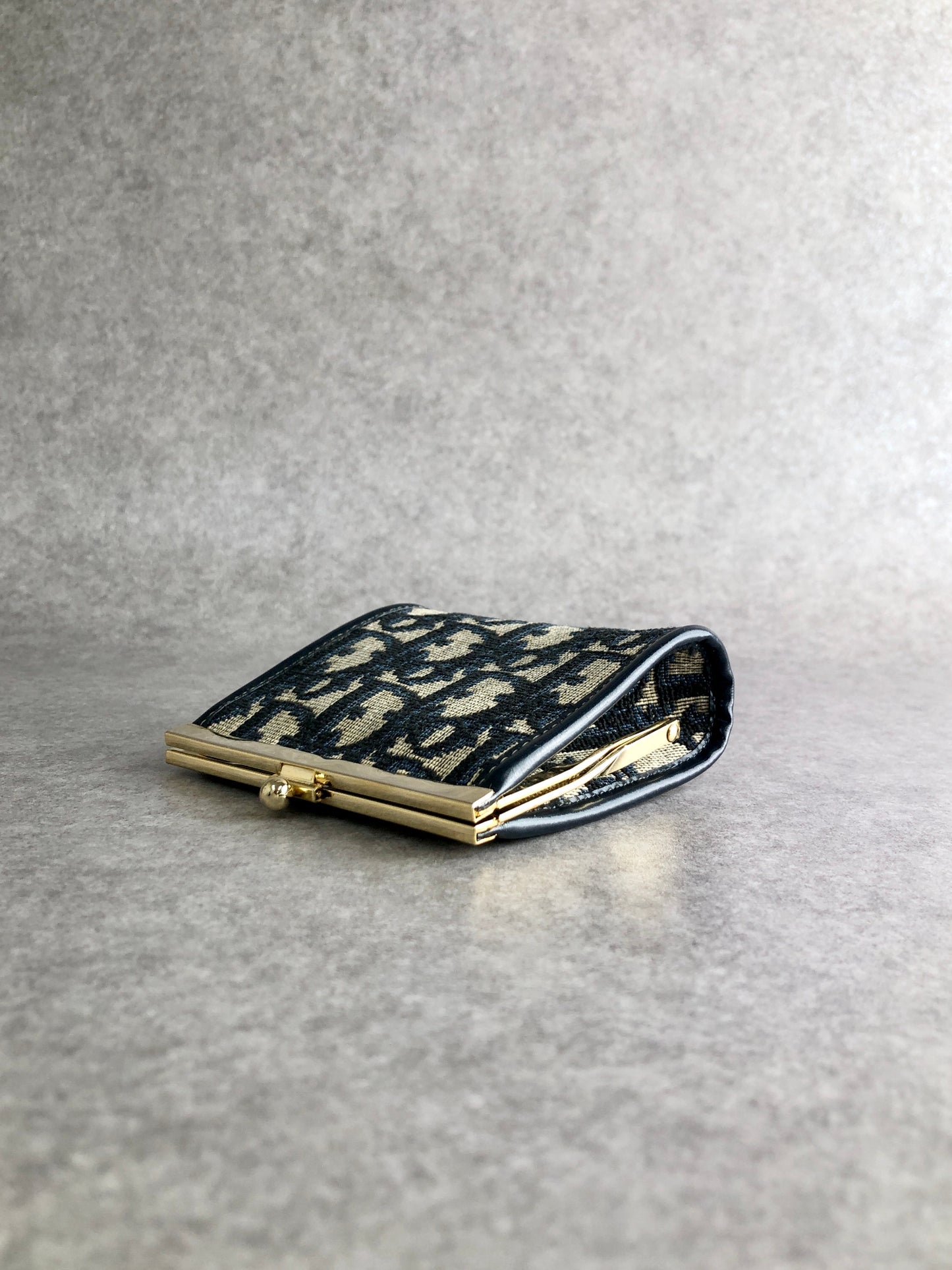 Christian Dior Trotter Metal Clasp Coin Purse Navy Vintage vyt3e7