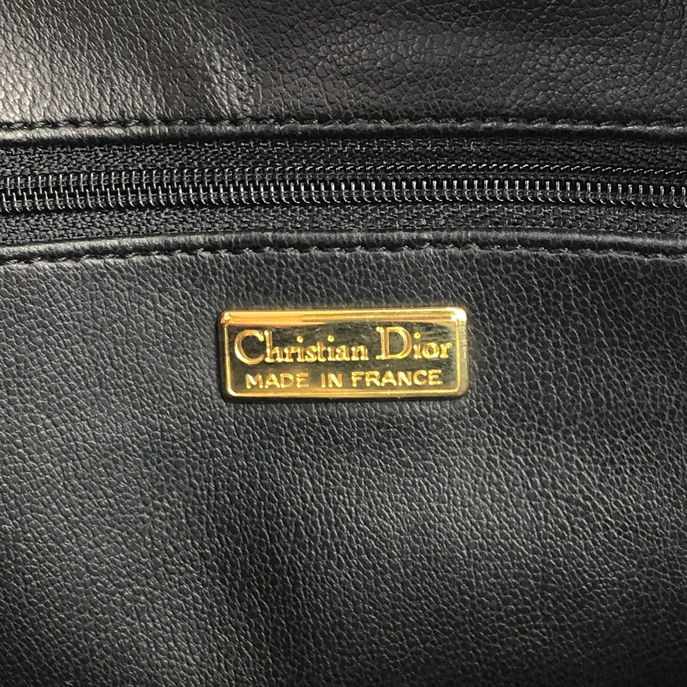 Christian Dior CD Logo Embossed Shoulder bag Black Vintage 4hjctr