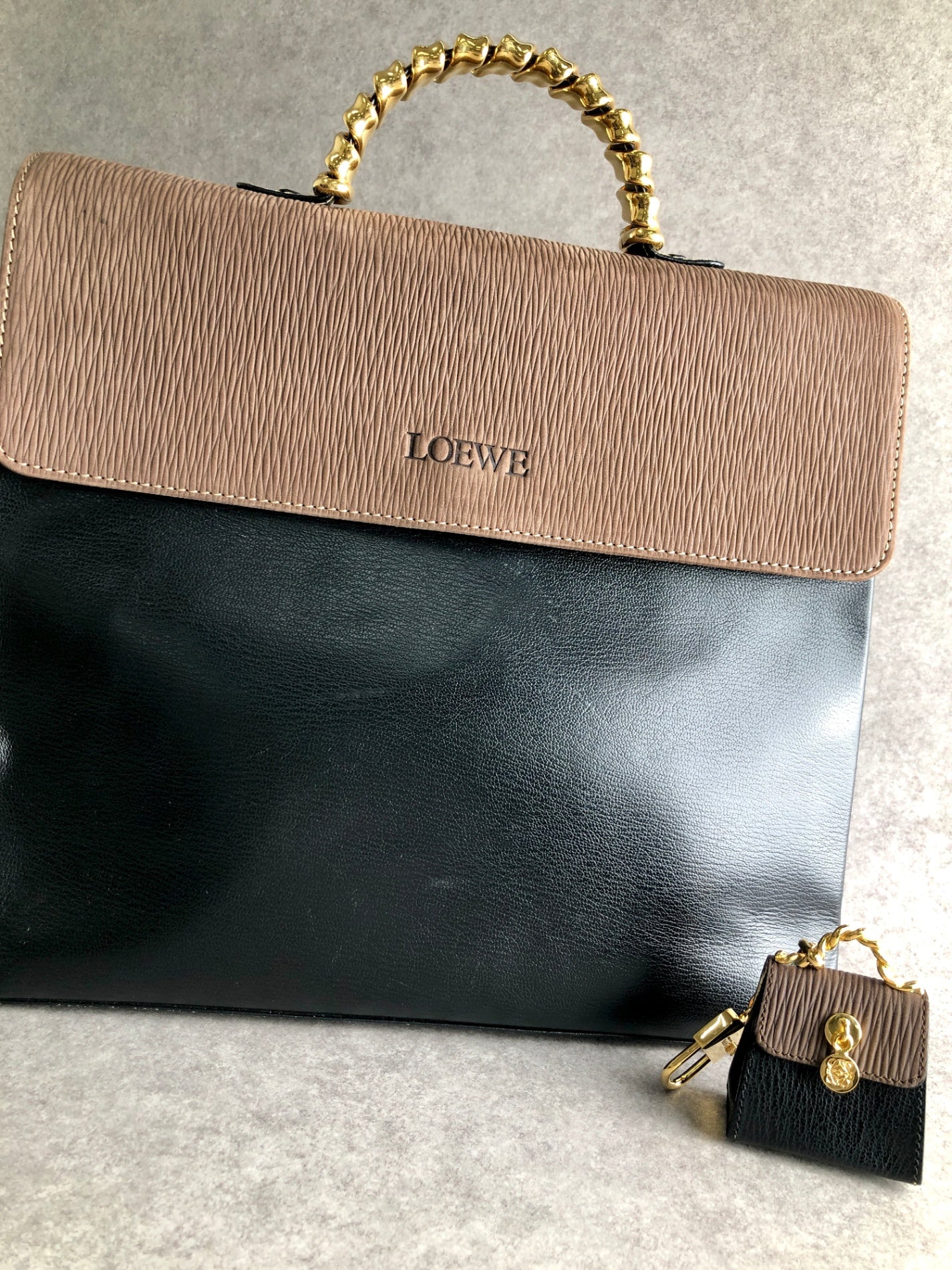 LOEWE Velazquez Anagram Charm Brown Vintage ycmeyb