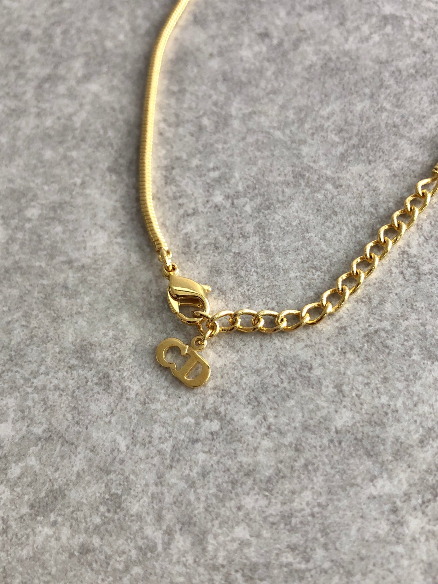 Christian Dior D Motif Necklace Gold Vintage ndfvy4