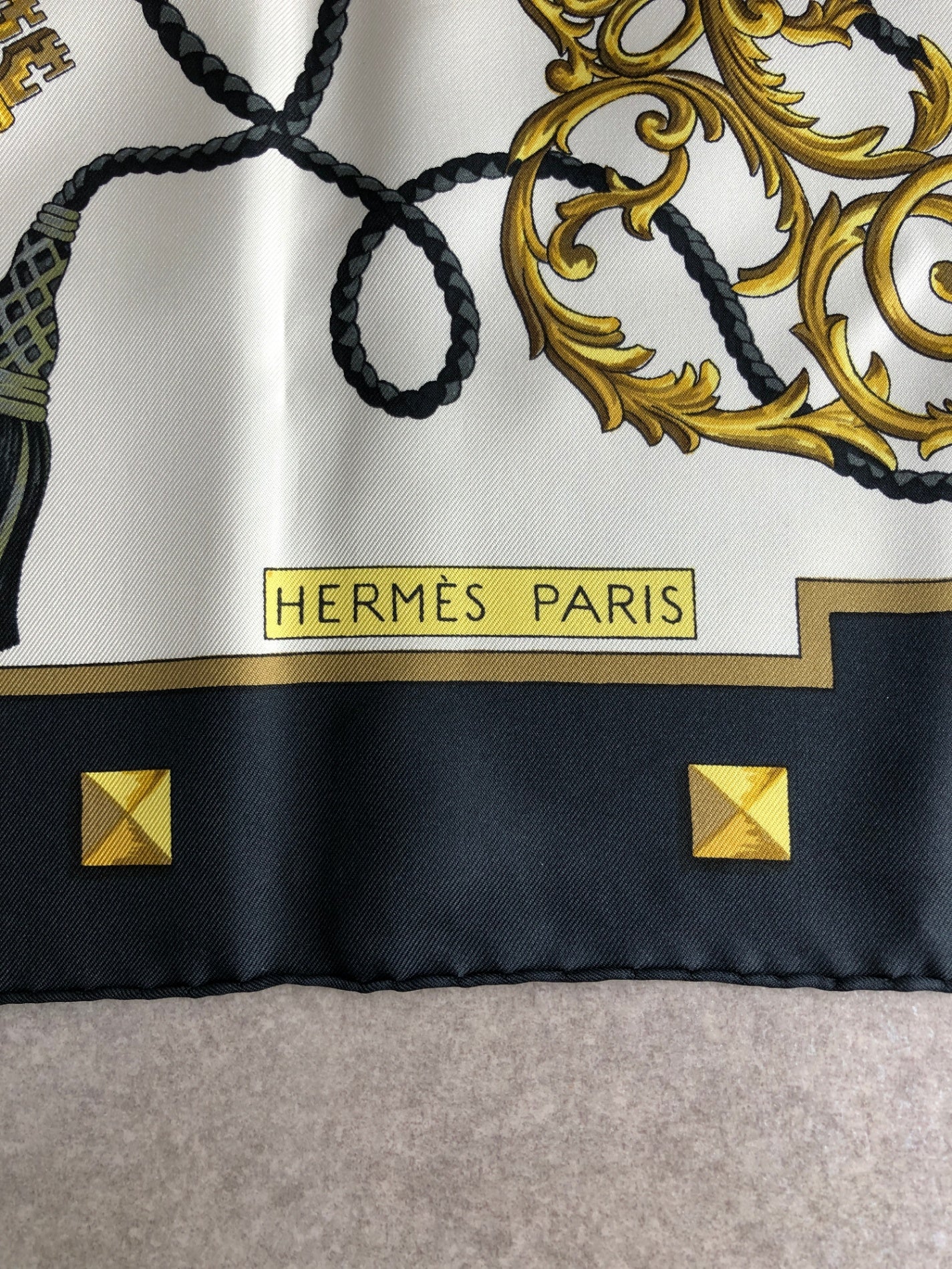HERMES SILK Scarf Black×White Les Cles Vintage 8nc25h