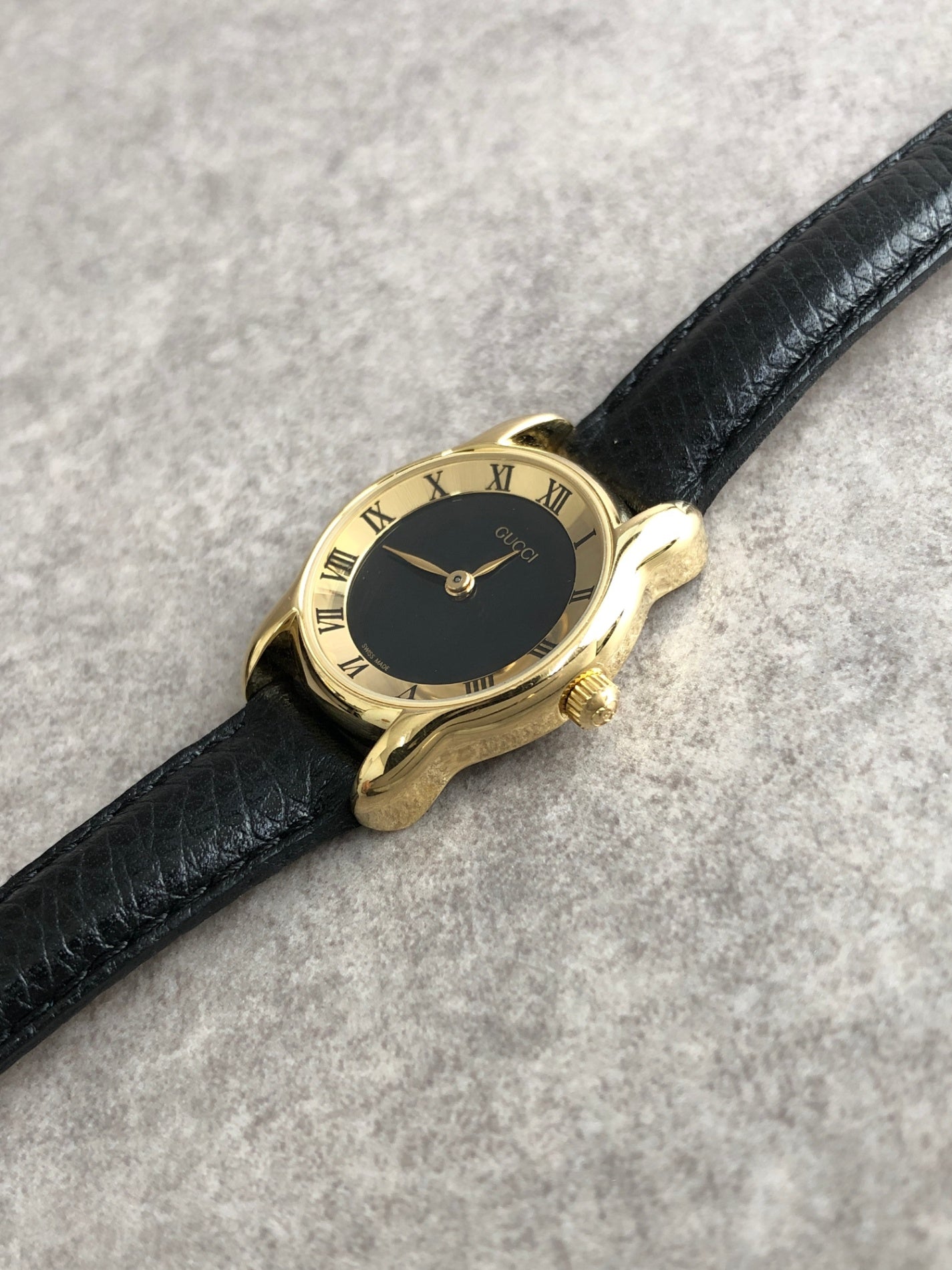 GUCCI Logo Quartz Watch Black×Gold Vintage zt6np6