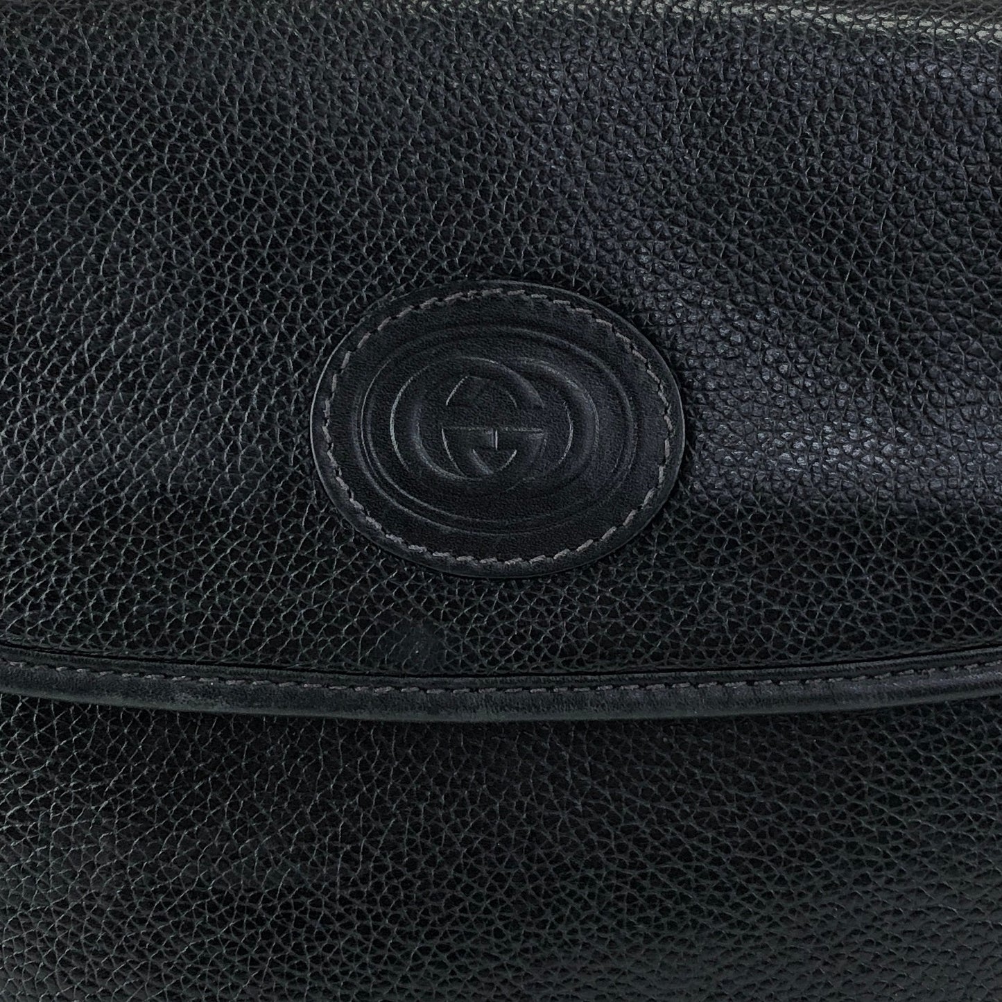 GUCCI Logo Embossed Shoulder bag Black Vintage awhzfg