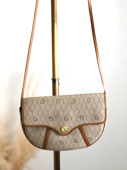 Christian Dior  Honeycomb Pattern Shoulder bag Beige Vintage hsyfun