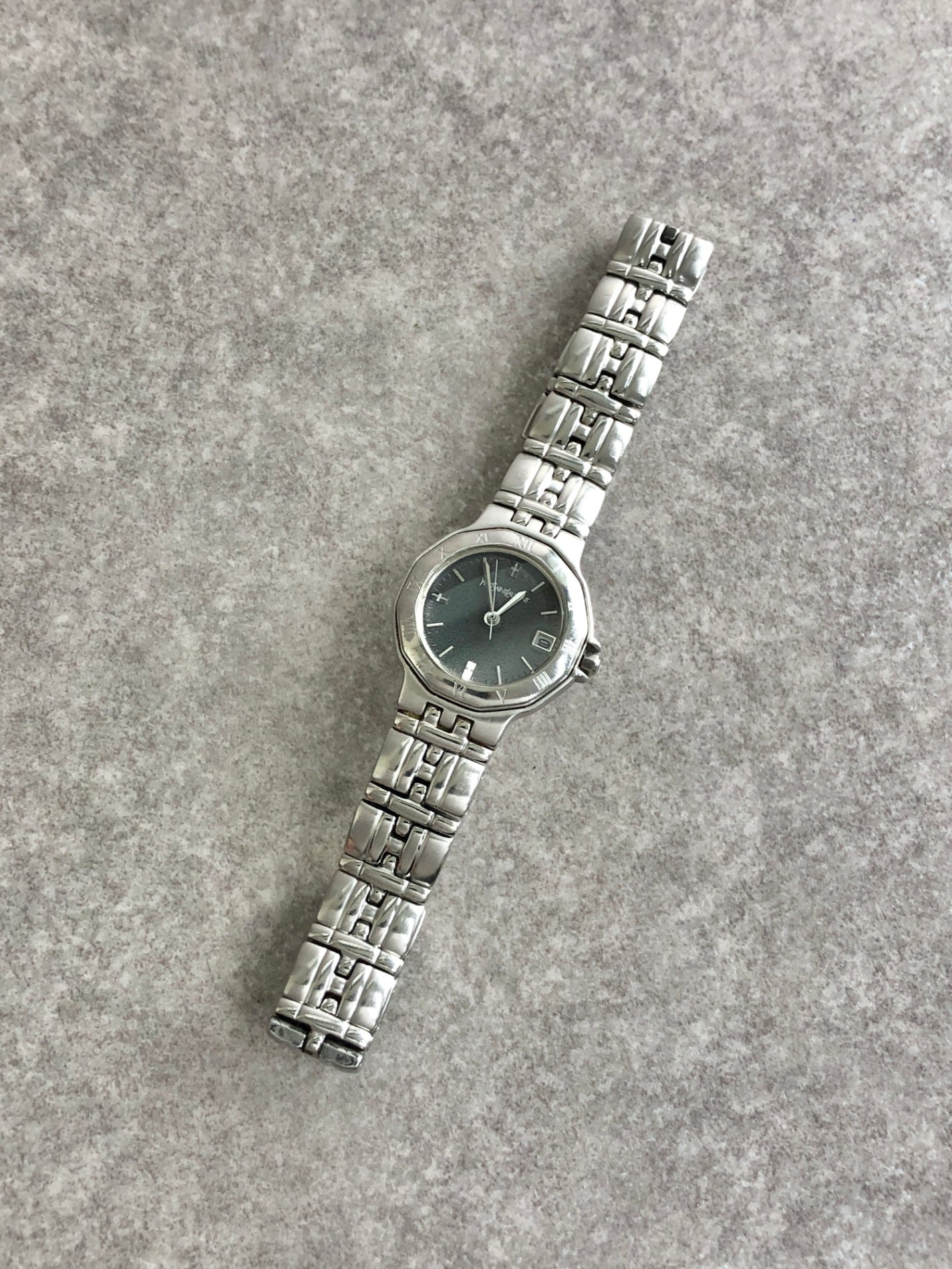 Yves Saint Laurent Logo Watch Silver 9613-H22714 Vintage pjgsae