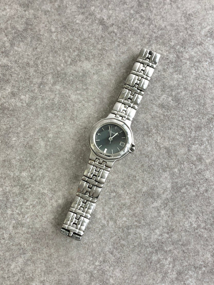 Yves Saint Laurent Logo Watch Silver 9613-H22714 Vintage pjgsae
