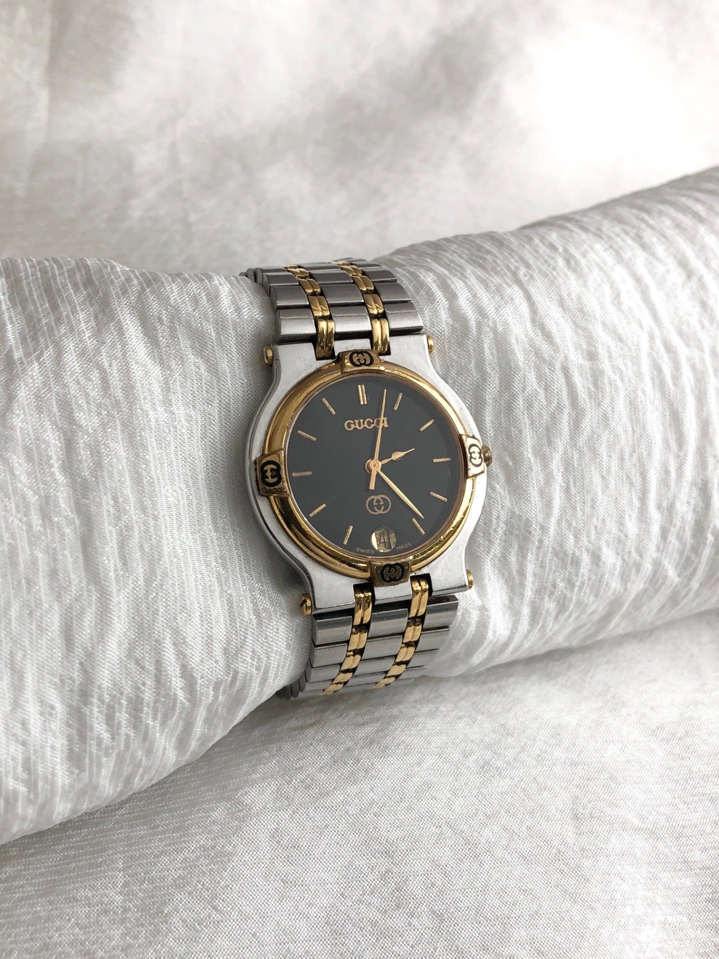 GUCCI Quartz Watch Gold×Silver 9000M Vintage 2yp2mf