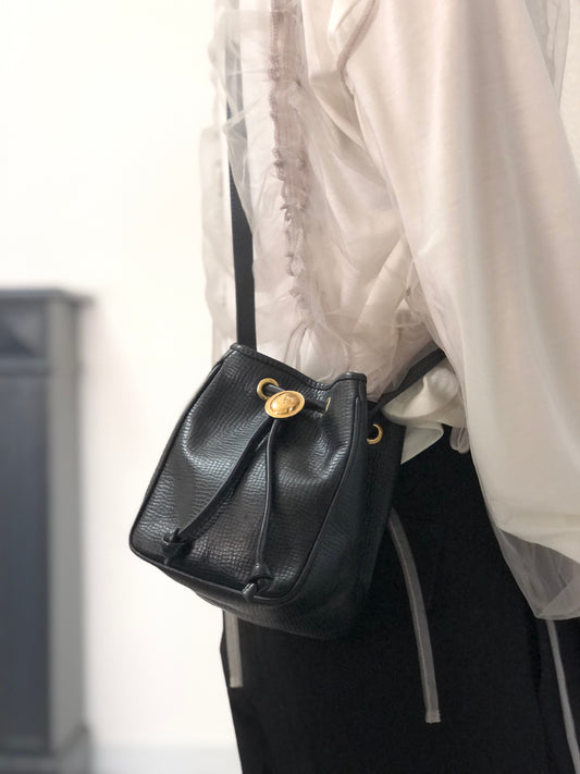 Christian Dior CD Logo Drawstring Shoulder bag Black Vintage t4tu7b