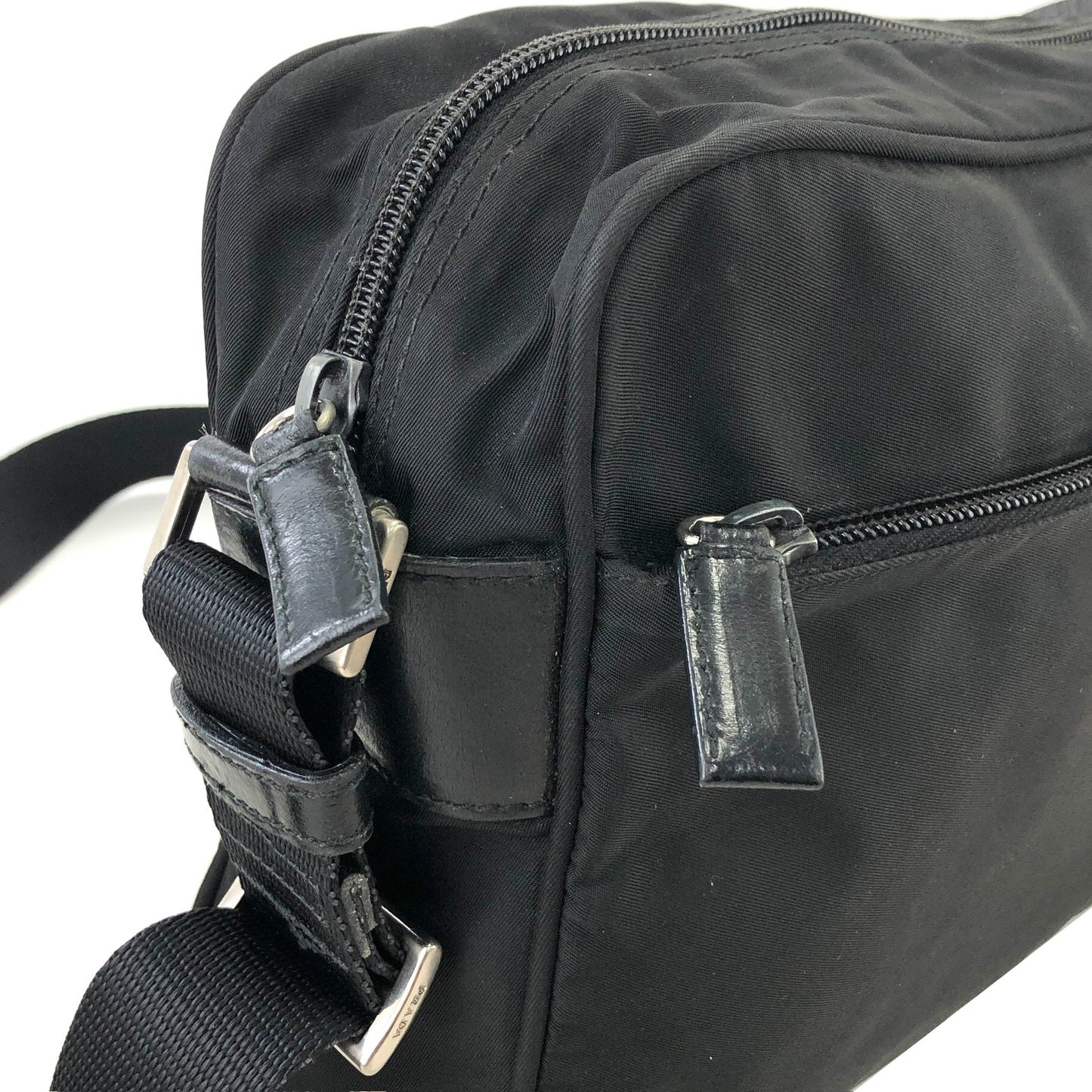 PRADA Triangle Logo Nylon Crossbody Shoulder bag Black Vintage is5rrn