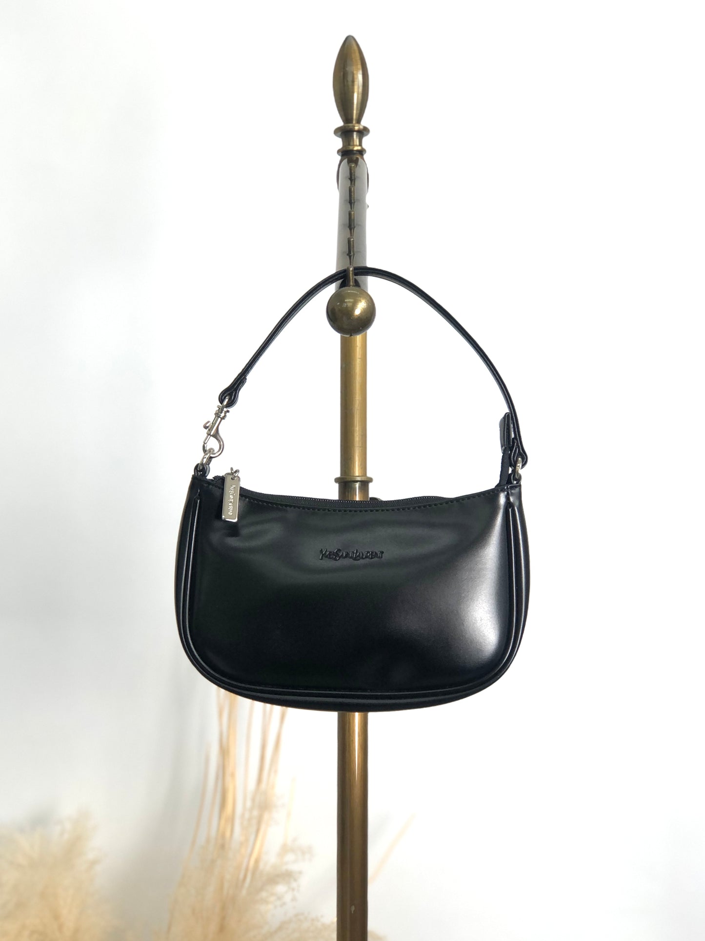 Yves Saint Laurent Logo Small Handbag Black Vintage bva8kv