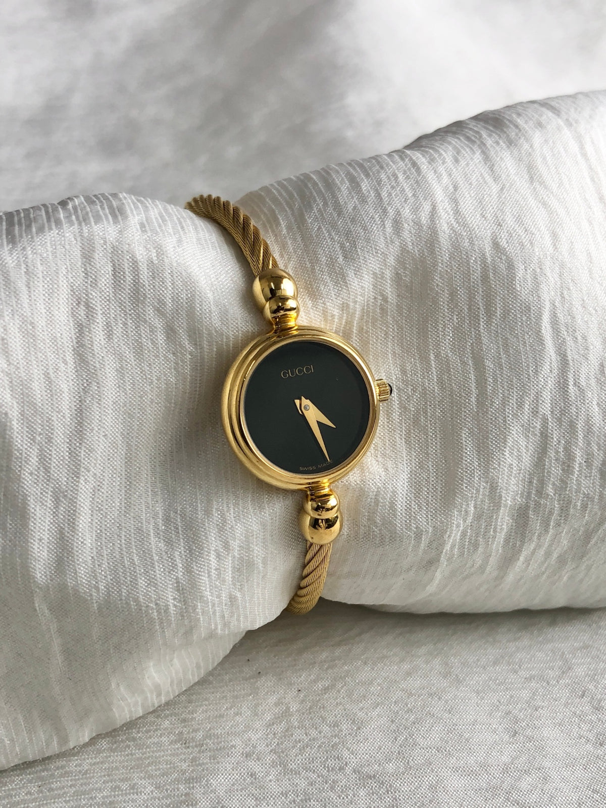 GUCCI Logo Bangle Quartz Watch Gold×Black 2700.2.L Vintage sjrskg