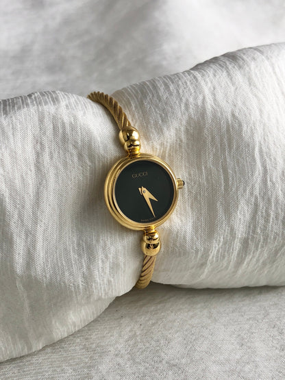 GUCCI Logo Bangle Quartz Watch Gold×Black 2700.2.L Vintage sjrskg