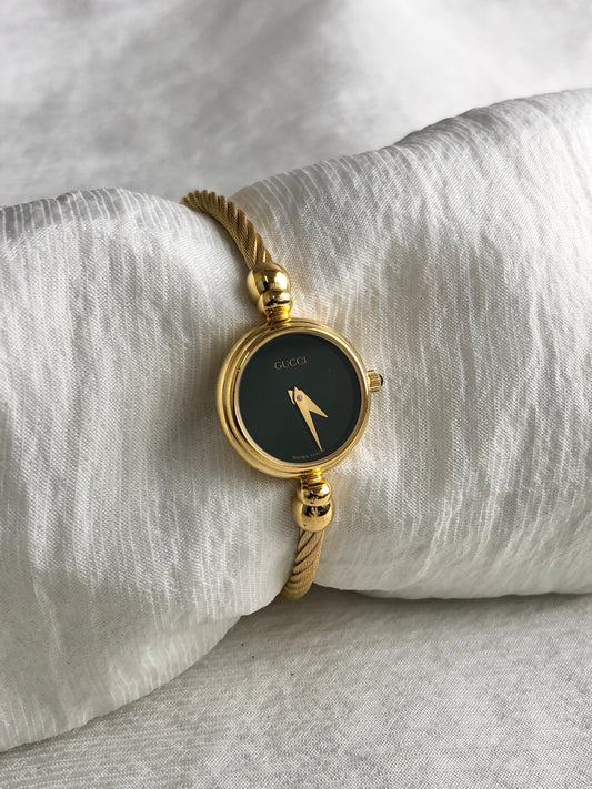 GUCCI Logo Bangle Quartz Watch Gold×Black 2700.2.L Vintage sjrskg