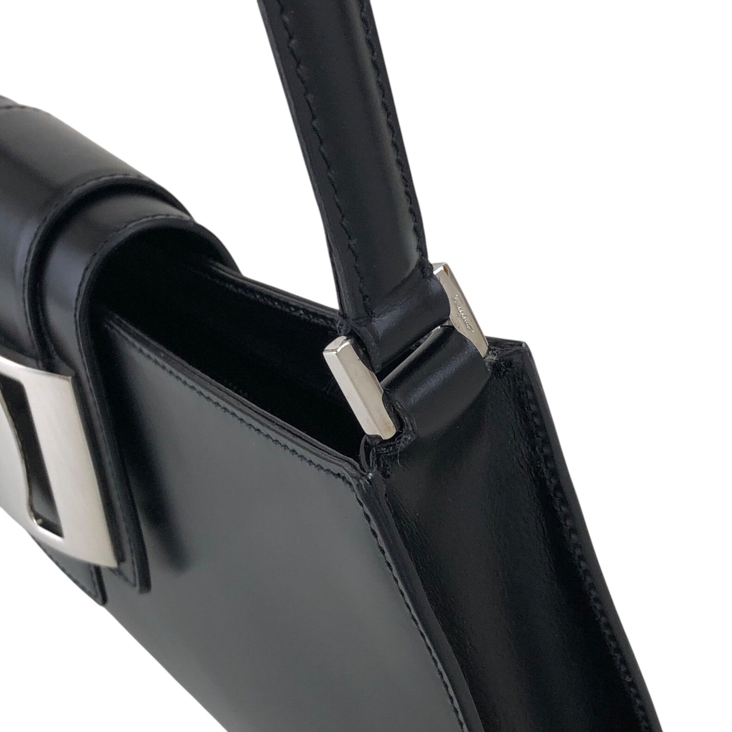 Salvatore Ferragamo Gancini Shoulder bag Black Vintage psuefg