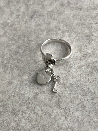 Christian Dior Logo heart Motif Ring Silver Vintage hh6gcv
