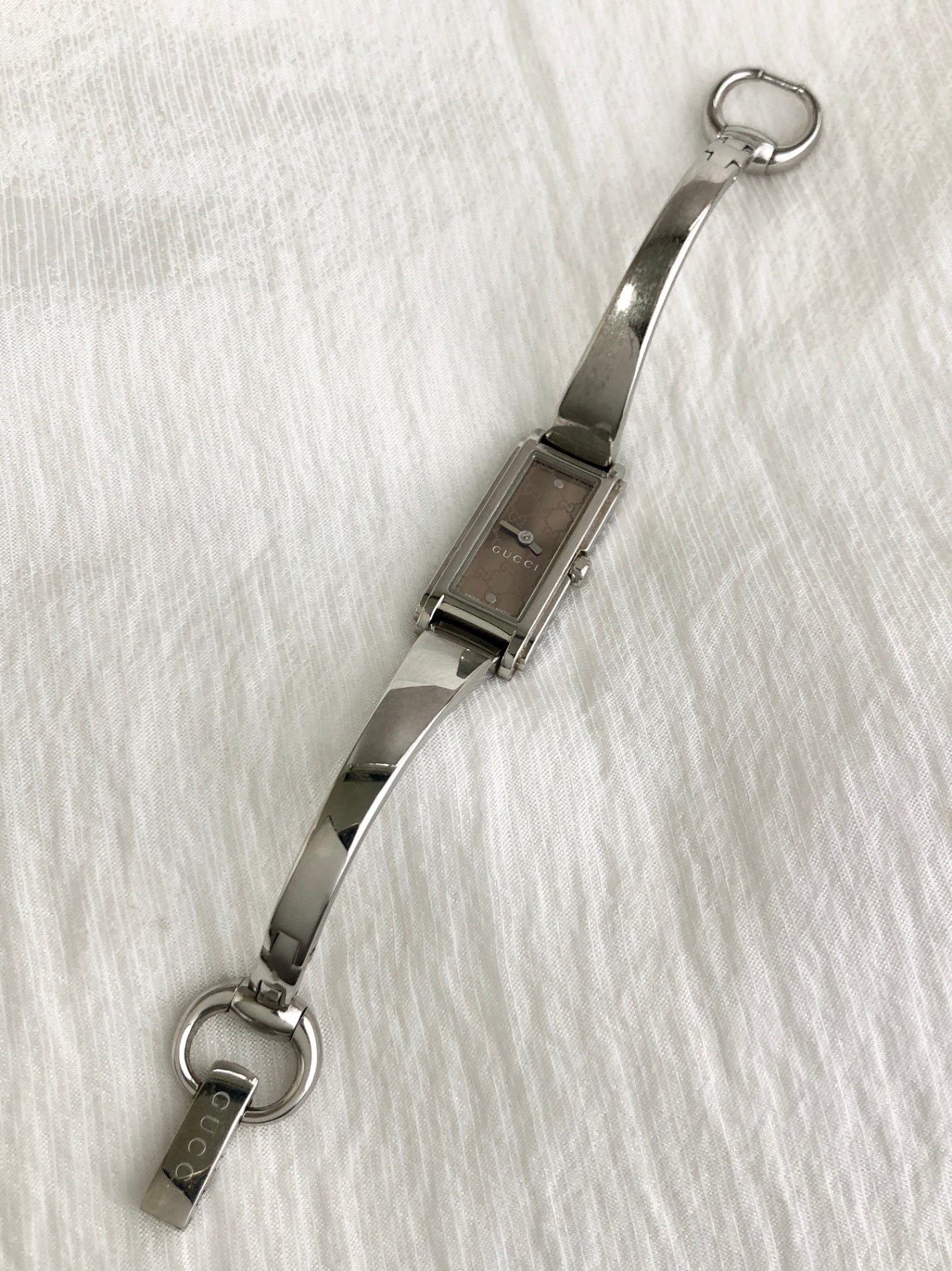 GUCCI Logo Watch Silver Vintage kieyzm