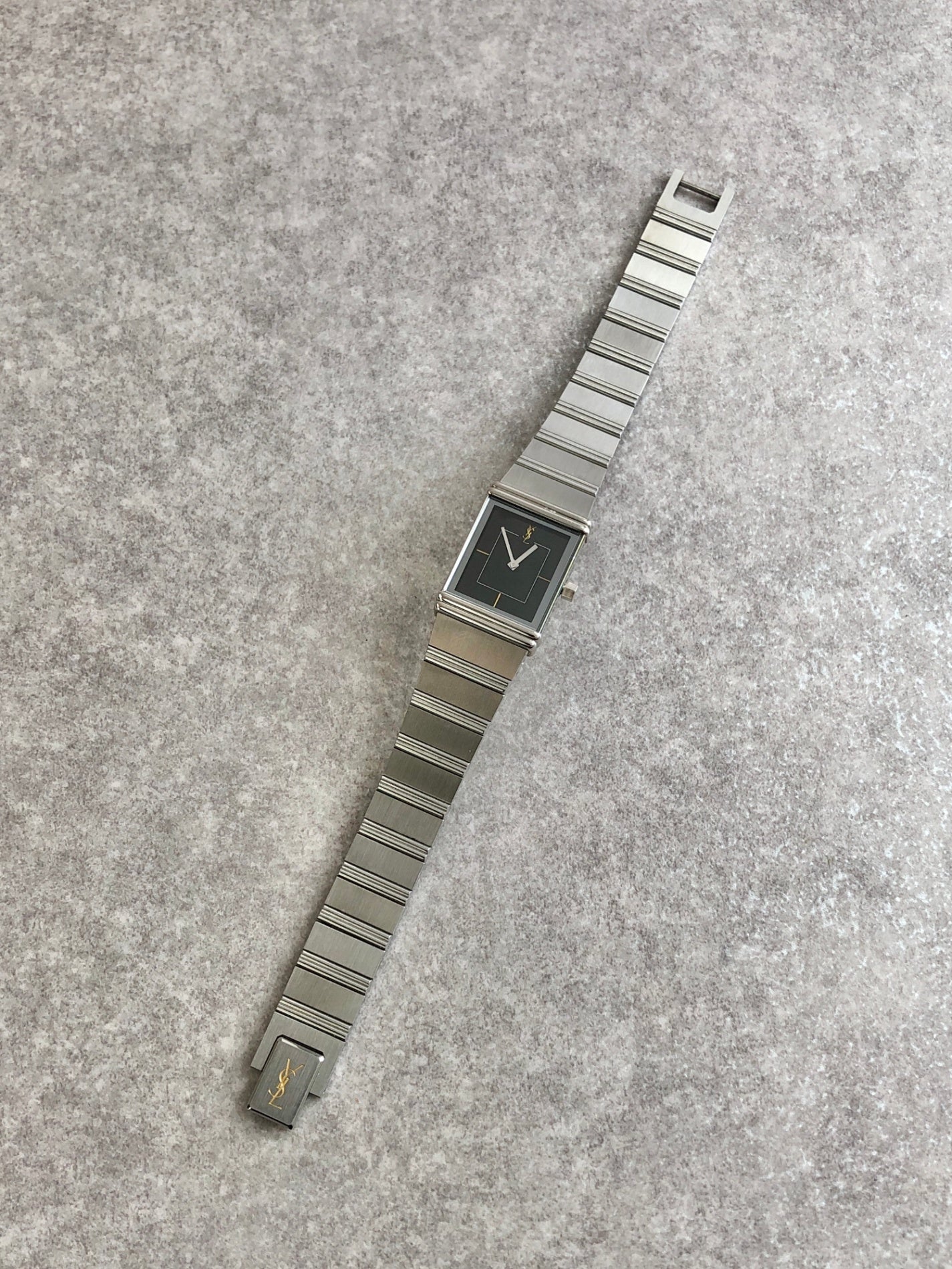 Yves Saint Laurent YSL Logo Quartz Watch Silver 2200-221362 Vintage nbbdz8