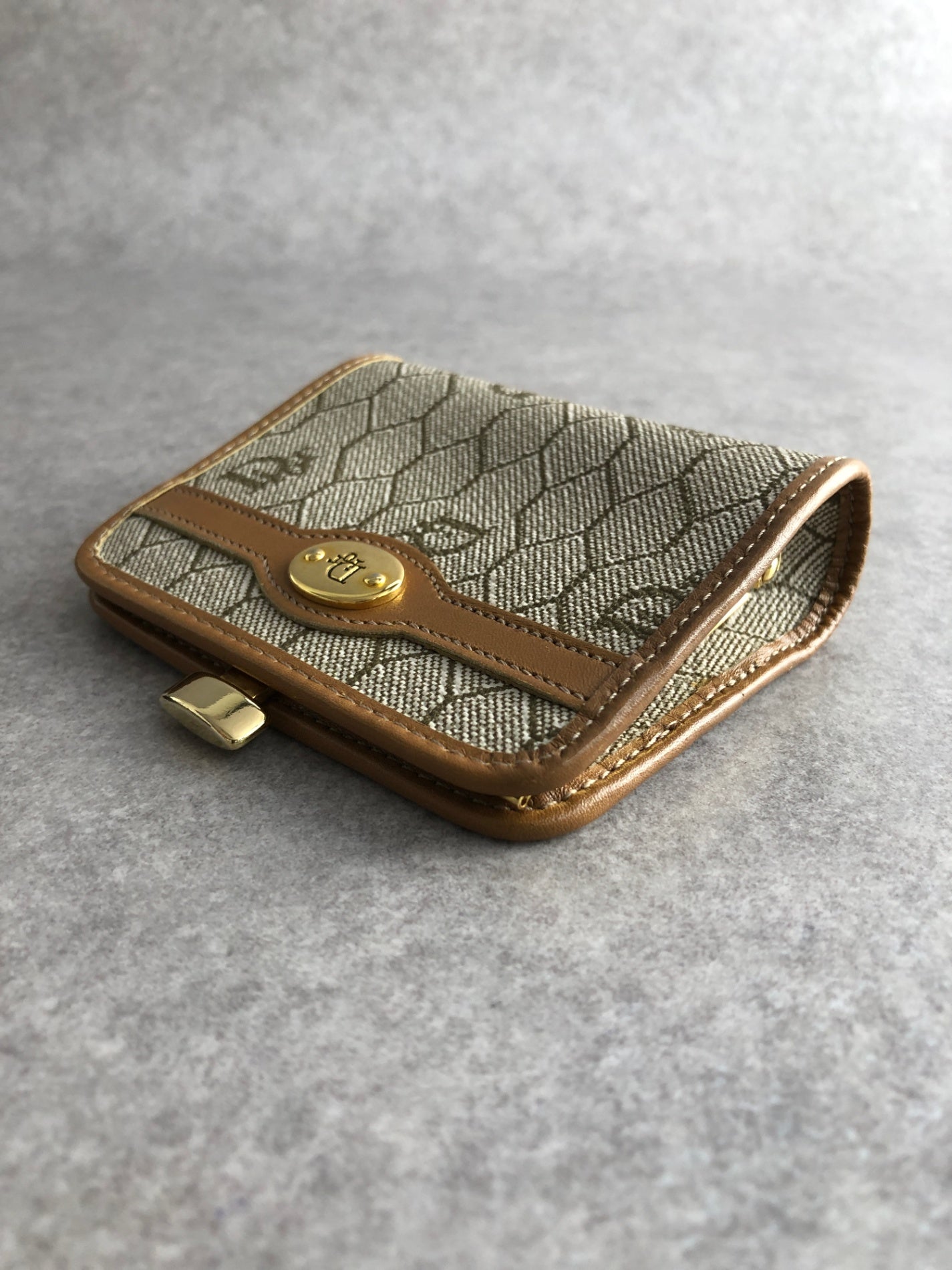 Christian Dior Honeycomb Pattern Logo Coin Purse Beige Vintage ds7dx5
