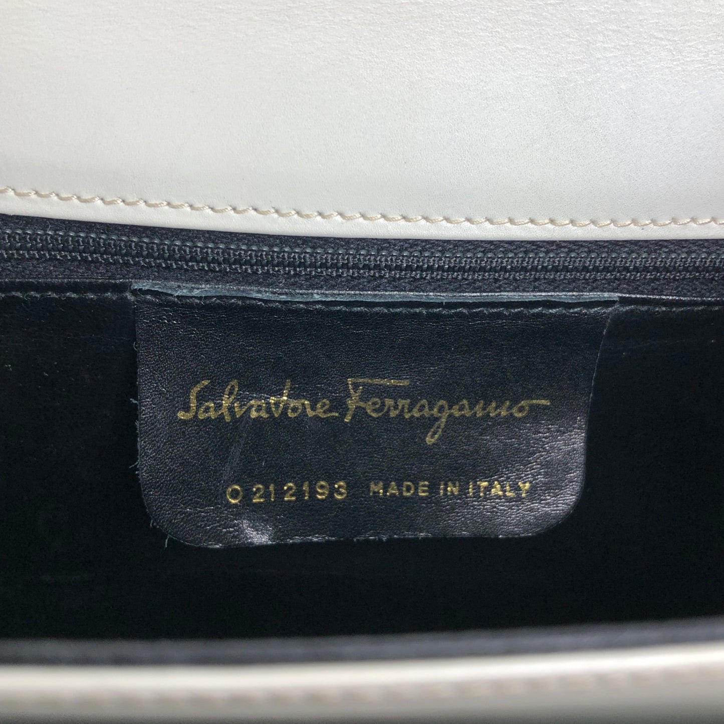 Salvatore Ferragamo Gancini Two-way Handbag Shoulder bag White Vintage wi32m8